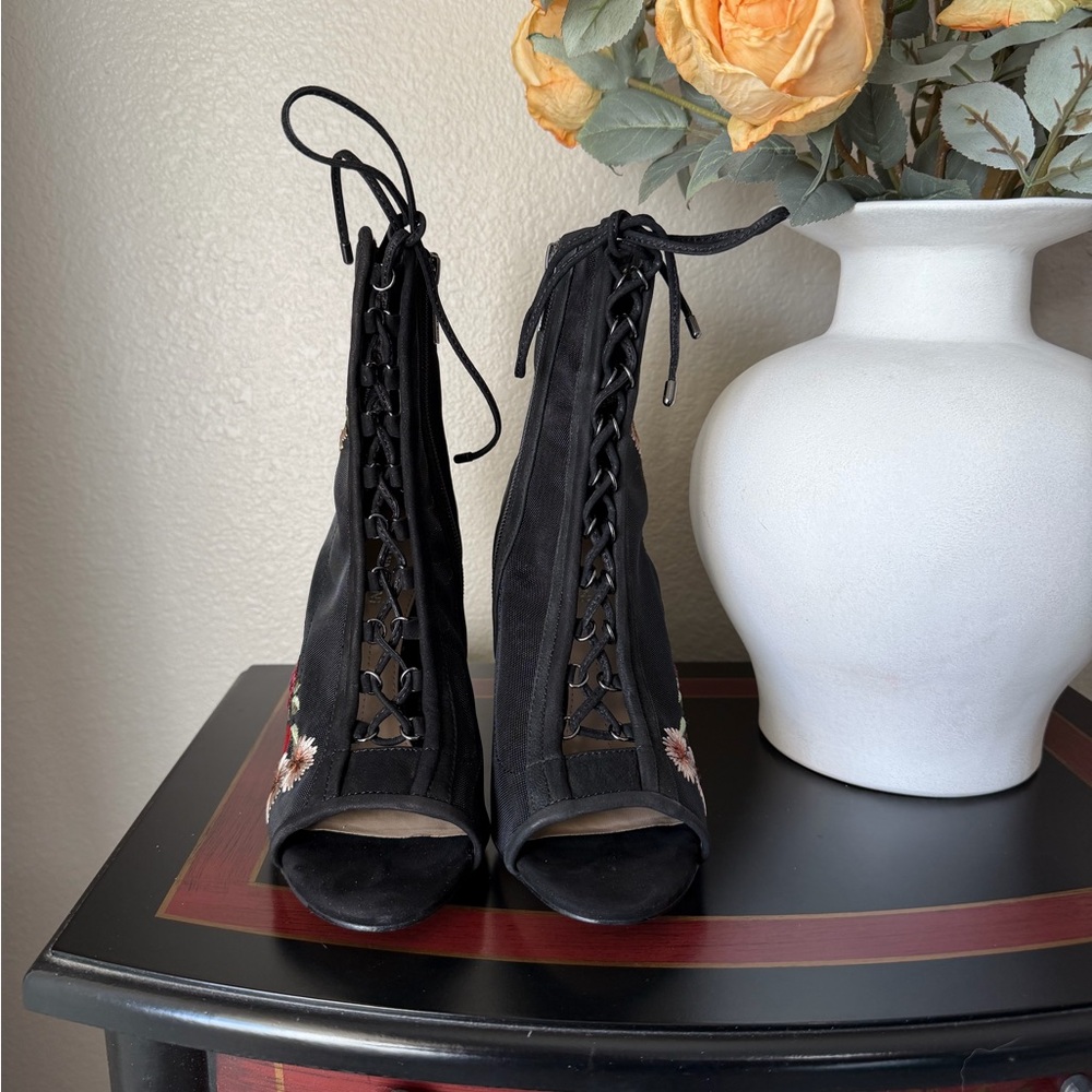 Gianni Bini Black Lace-Up Boots with Floral Detail